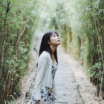 爱易小魔女的头像